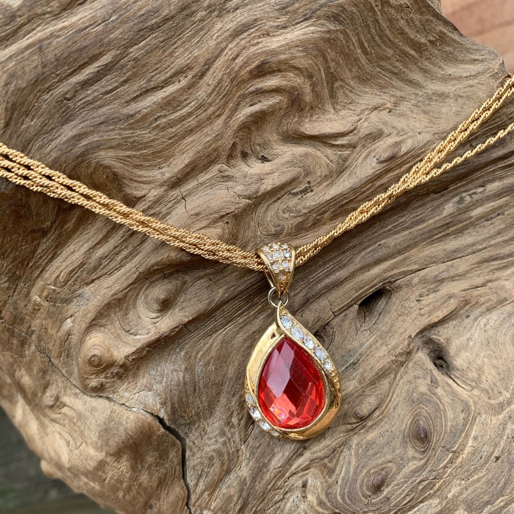 Avon Necklace